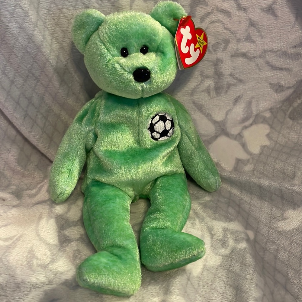 2 for $10 ⚽️ 1998 New with tags Kicks Beanie Baby Bear